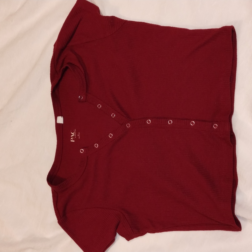 PAC cares vneck croptop size medium